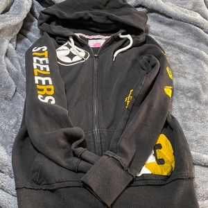 Steelers zip up
